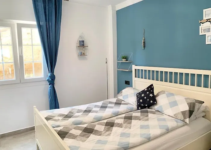 Lovely Modern Front Line Апартаменты