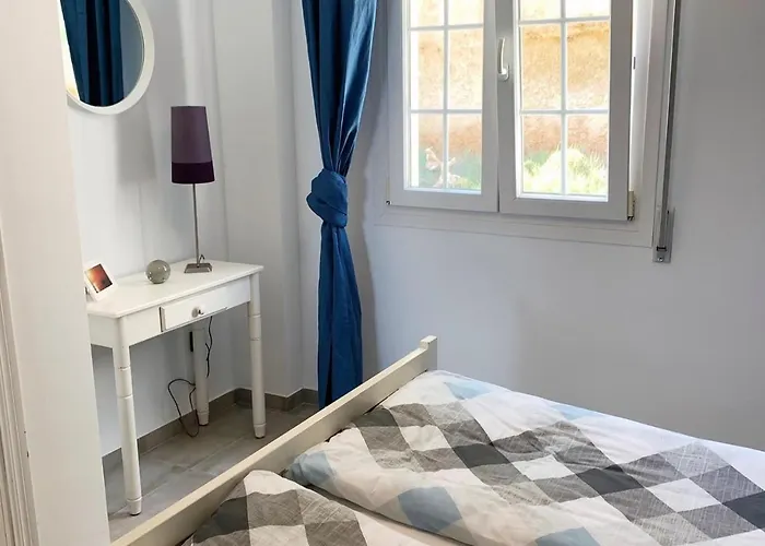 Lovely Modern Front Line *