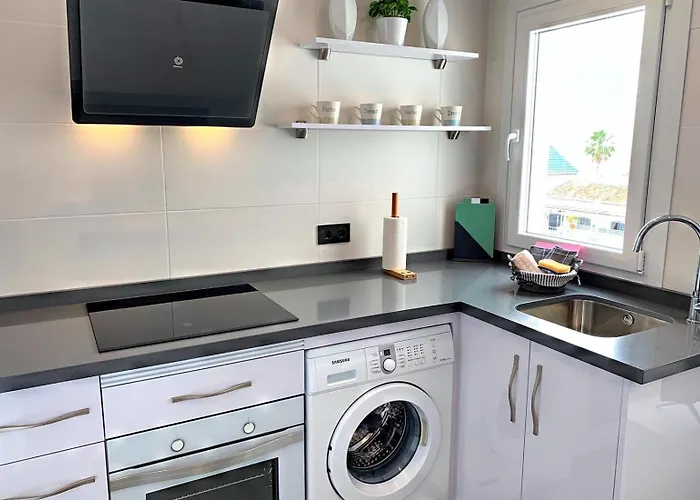 Lovely Modern Front Line Нерха