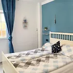 Lovely Modern Front Line Апартаменты